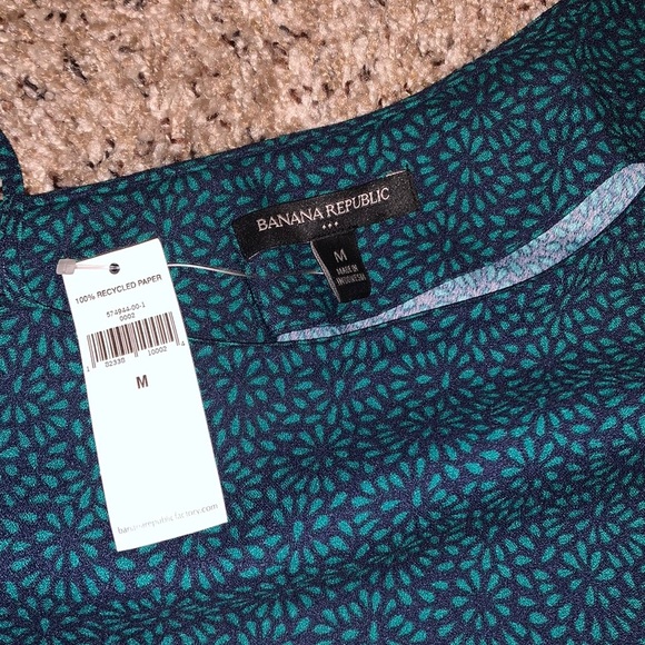 NWT sexy asymmetrical top from BR - Picture 2 of 2